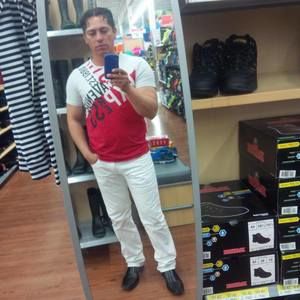 Meet your Posher, Luis